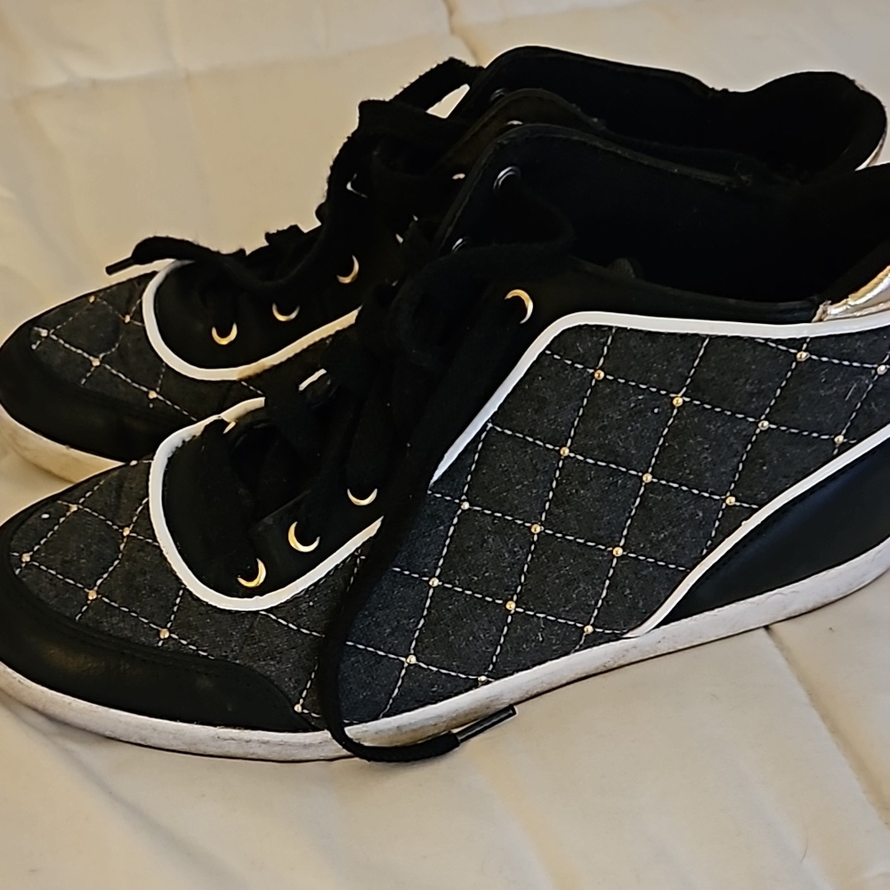 Andre Black Quilted Women's Hightop sneakers size 41